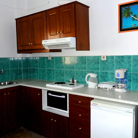 Papafotis & Apart-hotel Alinda (Leros)